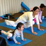 FamilyYoga_Mother-Daughter_stretch